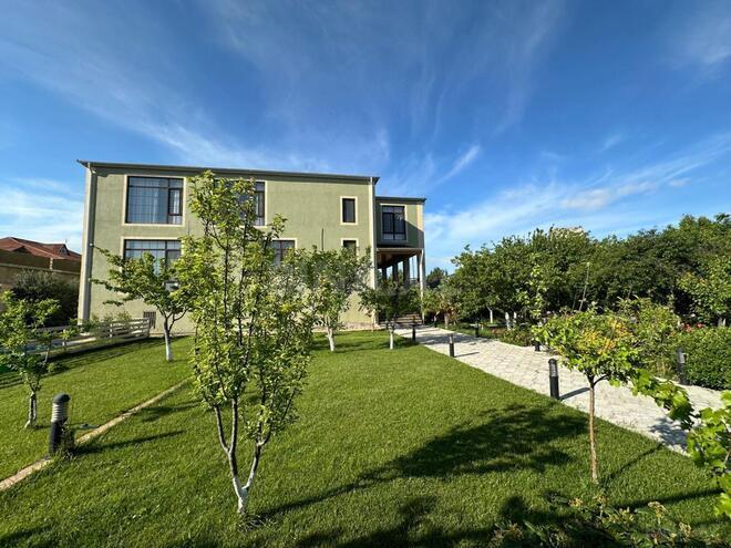 Satılır 10 otaqlı həyət evi/bağ evi 900 m², Novxanı q., photo 1 from 18