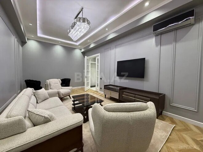 Сдаётся 2-комн. новостройка 70 м², м. 28 мая, photo 1 from 9