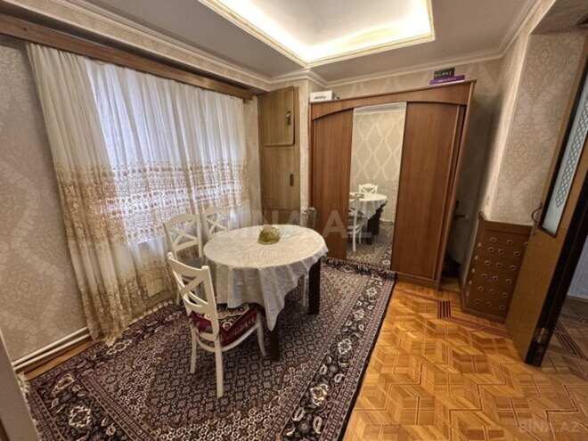 Satılır 4 otaqlı köhnə tikili 140 m², Gənclik m., photo 1 from 12