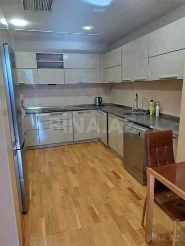 Сдаётся 3-комн. новостройка 107 м², Насиминский  р., photo 15 from 16
