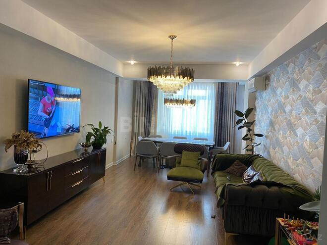 Продаётся 3-комн. новостройка 124 м², м. Иншаатчылар, photo 1 from 10