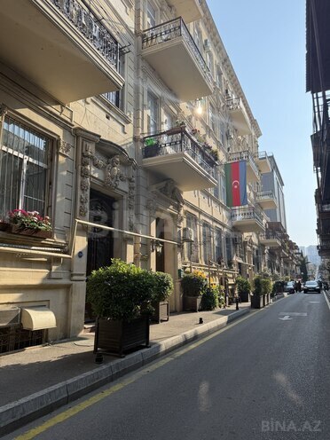 Satılır 1 otaqlı köhnə tikili 11.4 m², Sahil m., photo 1 from 15