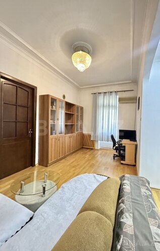 Сдаётся 2-комн. вторичка 50 м², м. 28 мая, photo 1 from 16