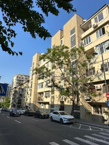 Продаётся 2-комн. вторичка 55 м², м. Ичеришехер, photo 3 from 15