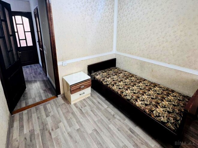 Продается 3-комн. вторичка 65 м², м. Кара Караев, photo 10 from 19