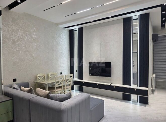 Продаётся 2-комн. новостройка 52 м², м. Нефтчиляр, photo 1 from 18