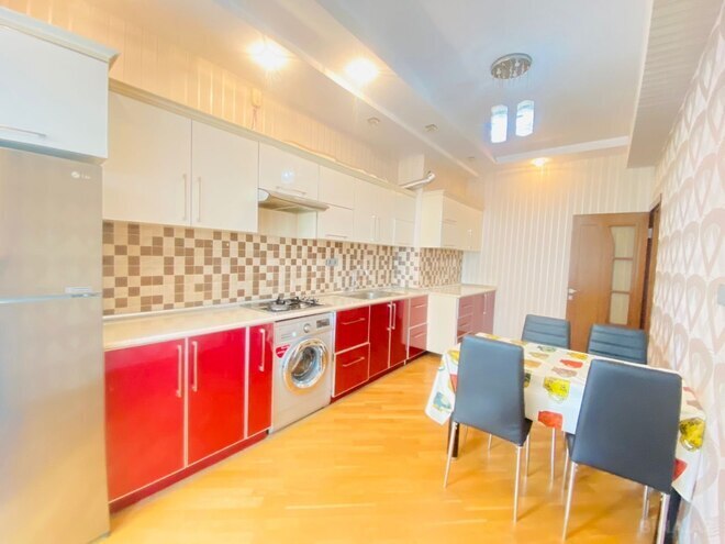 İcarəyə verilir 2 otaqlı yeni tikili 90 m², 8 Noyabr m., photo 3 from 29