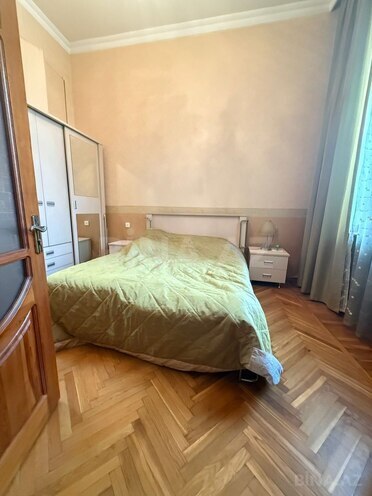 Satılır 4 otaqlı köhnə tikili 105 m², Sahil m., photo 6 from 15