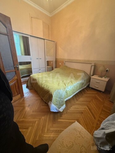 Satılır 4 otaqlı köhnə tikili 105 m², Sahil m., photo 5 from 15