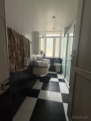 Satılır 4 otaqlı köhnə tikili 105 m², Sahil m., photo 13 from 15