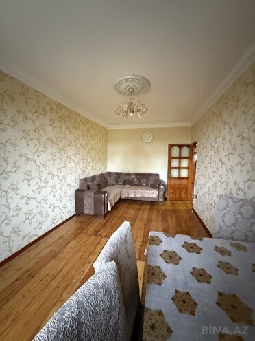 Продаётся 3-комн. вторичка 65 м², м. Ази Асланов, photo 3 from 16