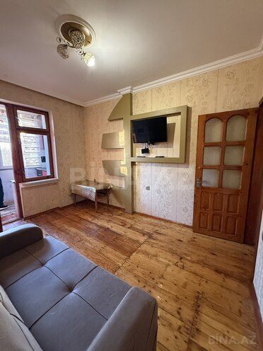 Продаётся 3-комн. вторичка 65 м², м. Ази Асланов, photo 9 from 16