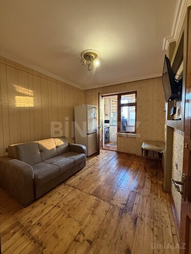 Продаётся 3-комн. вторичка 65 м², м. Ази Асланов, photo 8 from 16