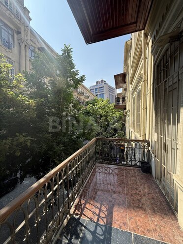 Satılır 3 otaqlı köhnə tikili 111 m², Sahil m., photo 5 from 17