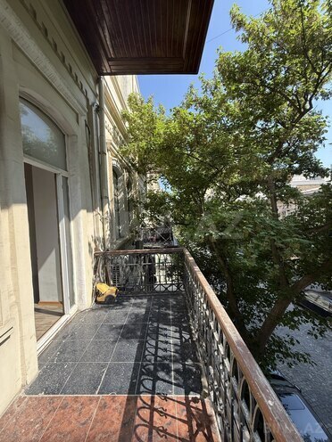Satılır 3 otaqlı köhnə tikili 111 m², Sahil m., photo 4 from 17