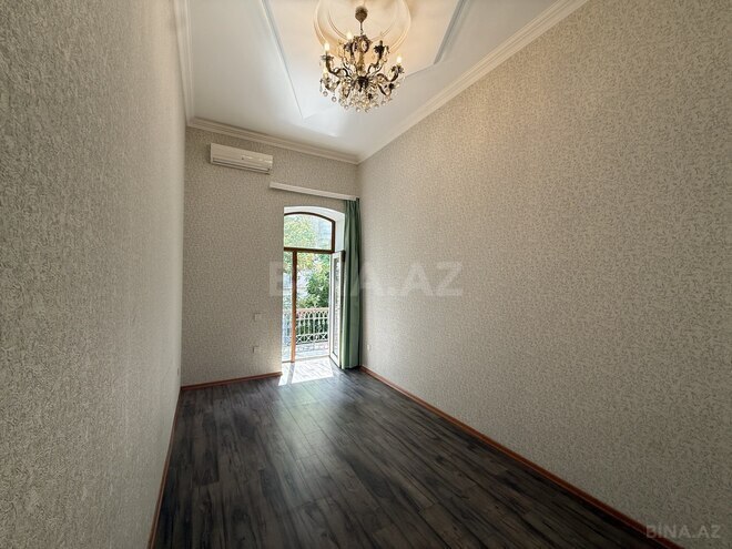Satılır 3 otaqlı köhnə tikili 111 m², Sahil m., photo 6 from 17