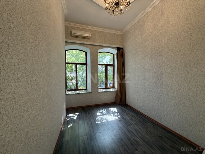 Satılır 3 otaqlı köhnə tikili 111 m², Sahil m., photo 8 from 17