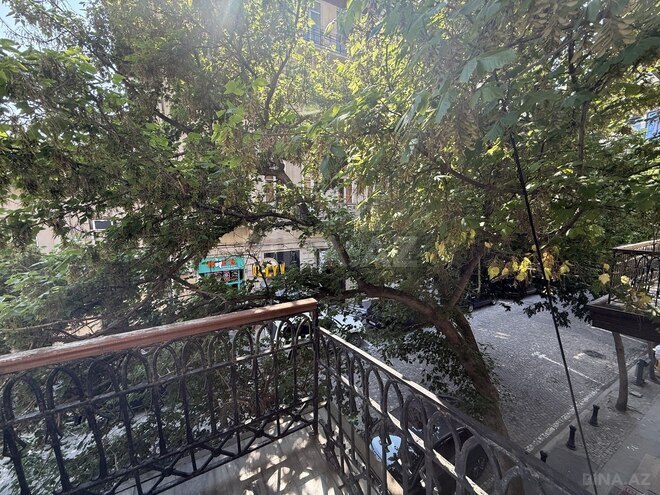 Satılır 3 otaqlı köhnə tikili 111 m², Sahil m., photo 11 from 17