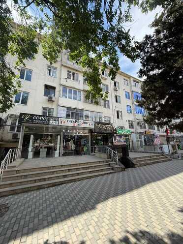 Satılır 3 otaqlı köhnə tikili 50 m², Memar Əcəmi m., photo 1 from 12