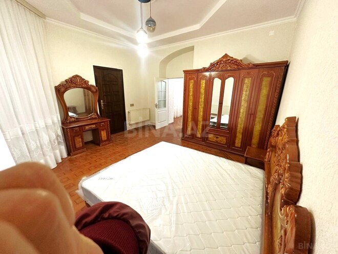 İcarəyə verilir 2 otaqlı köhnə tikili 75 m², Bayıl q., photo 5 from 11
