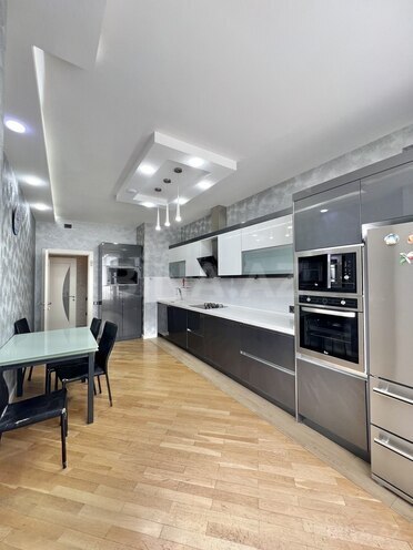 Продаётся 4-комн. новостройка 218 м², Бинагадинский р., photo 10 from 16