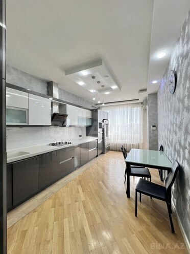 Продаётся 4-комн. новостройка 218 м², Бинагадинский р., photo 9 from 16