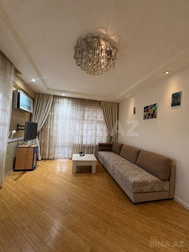 Сдаётся 3-комн. новостройка 120 м², м. 8 ноября, photo 1 from 11