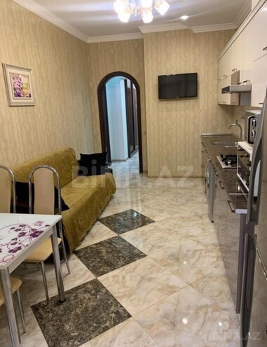 İcarəyə verilir 2 otaqlı yeni tikili 79 m², 28 May m., photo 3 from 9