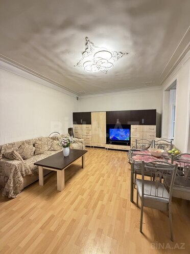 Satılır 2 otaqlı köhnə tikili 45 m², Sahil m., photo 5 from 13