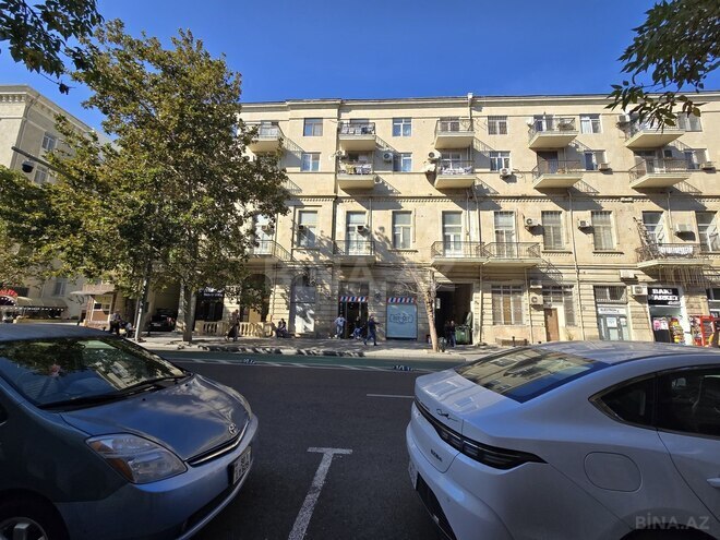 Продаётся 2-комн. вторичка 55 м², м. 28 мая, photo 1 from 13