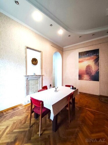 İcarəyə verilir 4 otaqlı köhnə tikili 120 m², Sahil m., photo 3 from 31
