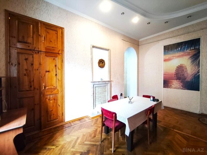 İcarəyə verilir 4 otaqlı köhnə tikili 120 m², Sahil m., photo 4 from 31