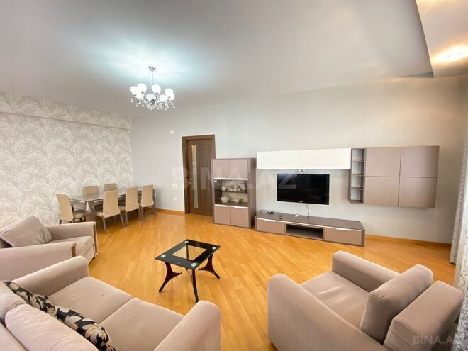 Сдаётся 3-комн. новостройка 135 м², м. Элмляр Академиясы, photo 1 from 27