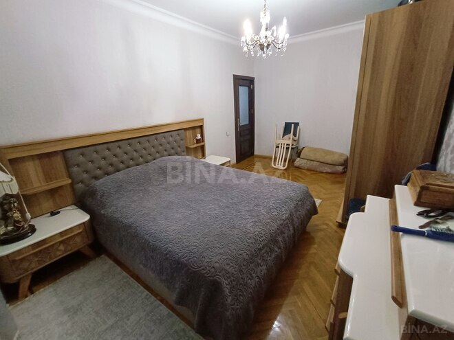 Satılır 5 otaqlı köhnə tikili 130 m², 8-ci mikrorayon q., photo 7 from 18