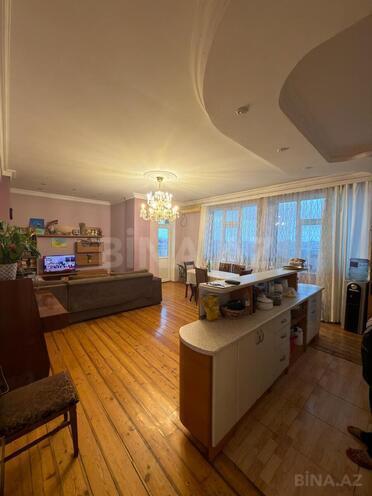 Satılır 4 otaqlı yeni tikili 135 m², 8-ci mikrorayon q., photo 1 from 17