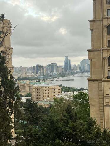 İcarəyə verilir 3 otaqlı köhnə tikili 95 m², İçəri Şəhər m., photo 1 from 25