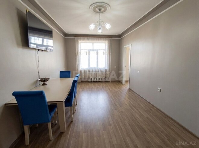Продаётся 3-комн. вторичка 60 м², м. Халглар Достлугу, photo 3 from 9