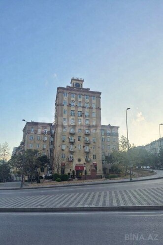 Satılır 3 otaqlı köhnə tikili 90 m², Nizami m., photo 1 from 13