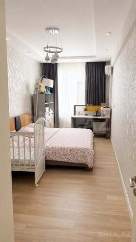Сдаётся 3-комн. новостройка 110 м², м. 8 ноября, photo 1 from 12