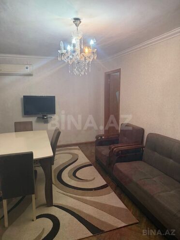 Сдаётся 3-комн. вторичка 70 м², м. Нариман Нариманов, photo 1 from 10