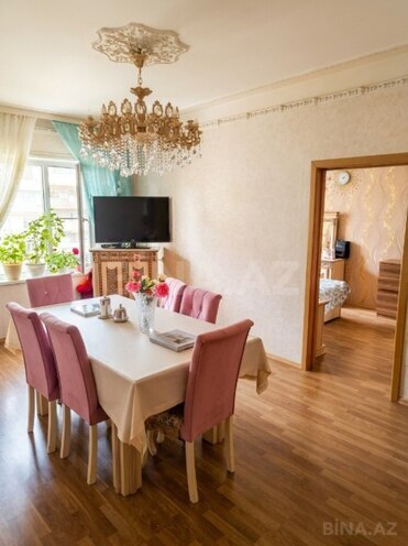 Продаётся 5-комн. вторичка 120 м², Хатаинский р., photo 1 from 13