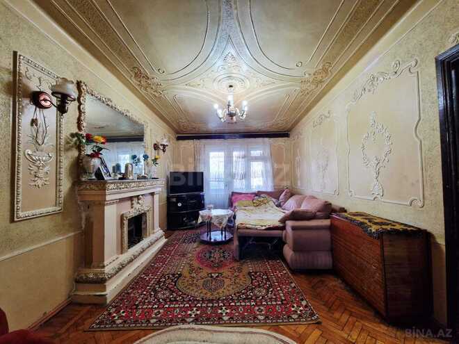 Продаётся 3-комн. вторичка 70 м², м. Нефтчиляр, photo 1 from 16