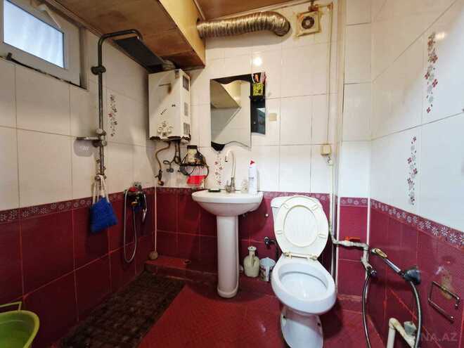 Продаётся 3-комн. вторичка 70 м², м. Нефтчиляр, photo 15 from 16