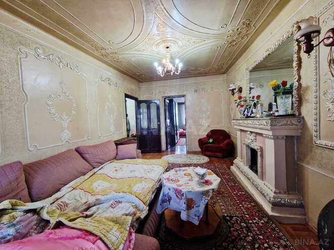 Продаётся 3-комн. вторичка 70 м², м. Нефтчиляр, photo 3 from 16