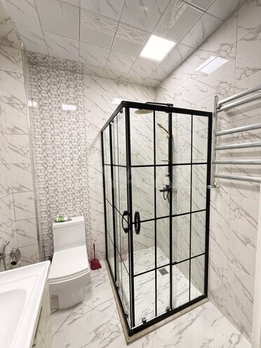 Сдаётся 2-комн. новостройка 60 м², м. Нефтчиляр, photo 9 from 10