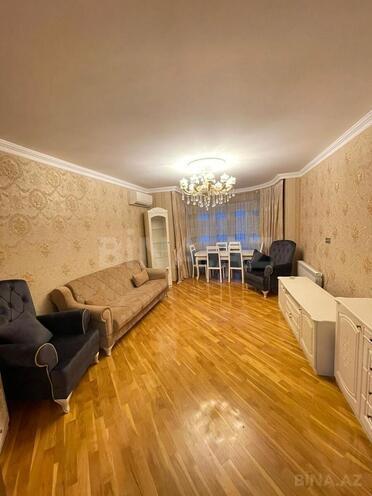Сдаётся 2-комн. новостройка 100 м², м. 8 ноября, photo 1 from 18