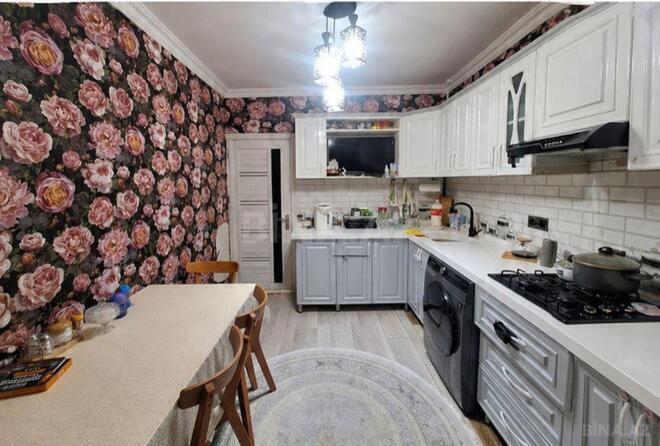 Продаётся 4-комн. вторичка 90 м², photo 16 from 18