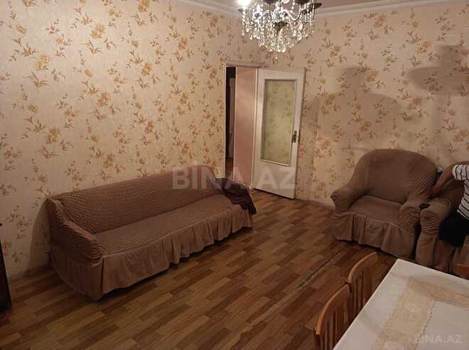 Продаётся 4-комн. вторичка 90 м², photo 1 from 16