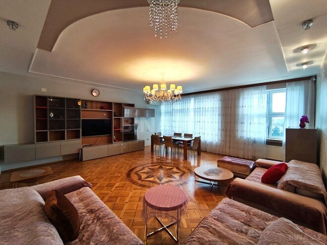İcarəyə verilir 4 otaqlı yeni tikili 200 m², 28 May m., photo 1 from 32
