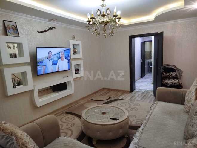 Продаётся 3-комн. вторичка 70 м², photo 1 from 15